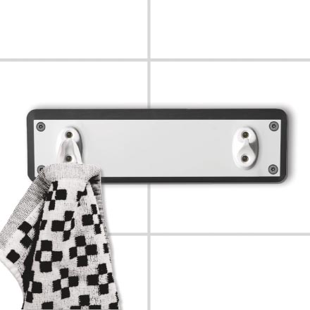 HSI169-Board-w-hooks-Max5-2-tiled-wall_440x440