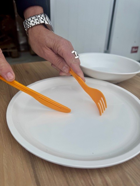 Arkisafe-orangecutlery-5